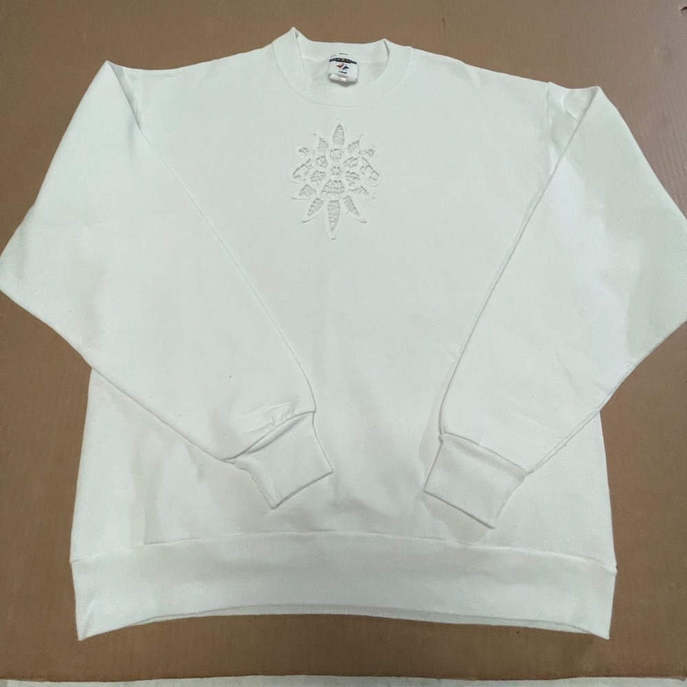 Vintage 90s Jerzees NuBlend White Crewneck Sweatshirt Embroidered Snowflake M